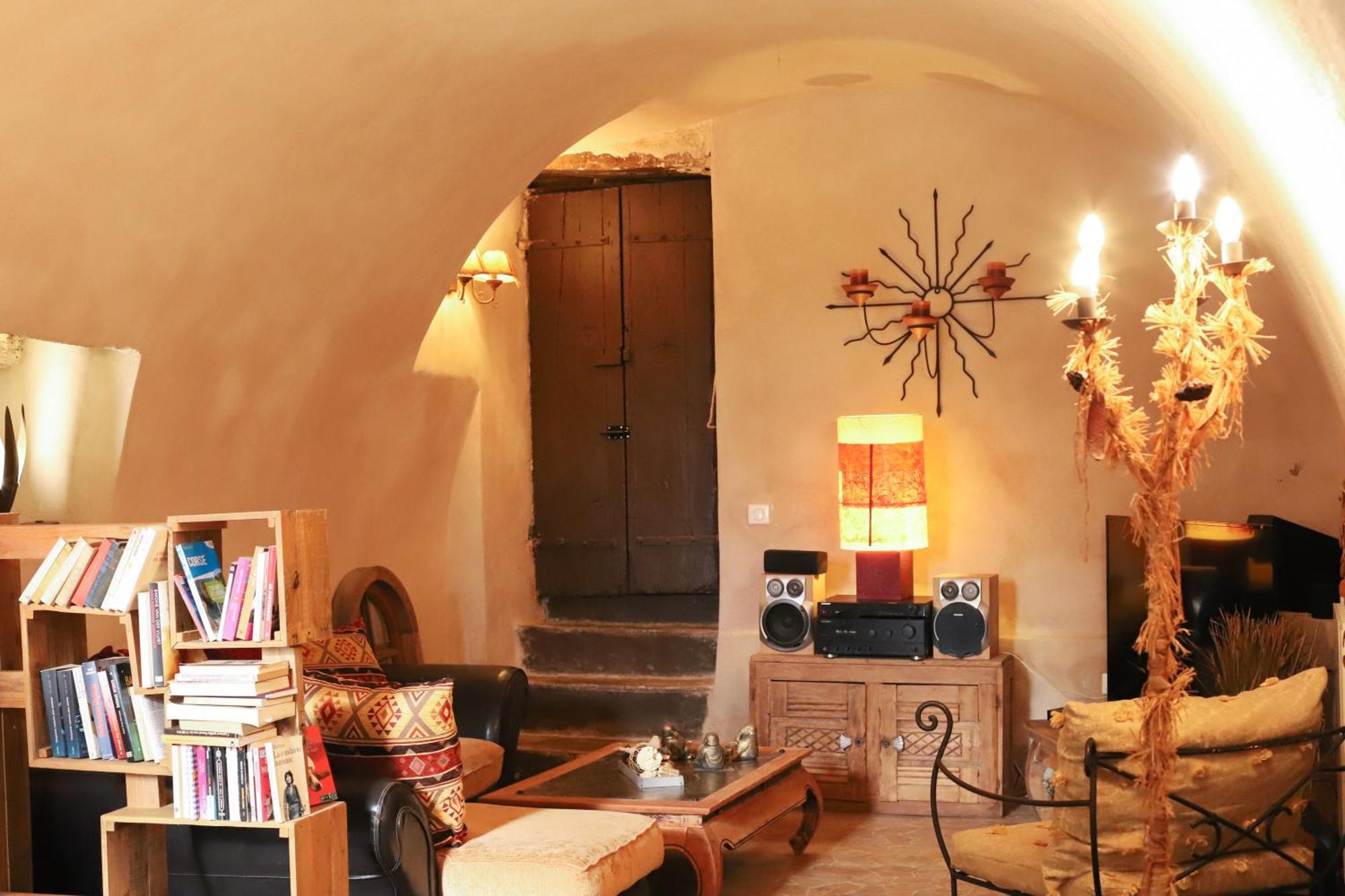 D'hotes La Marlotte Bed & Breakfast 4*