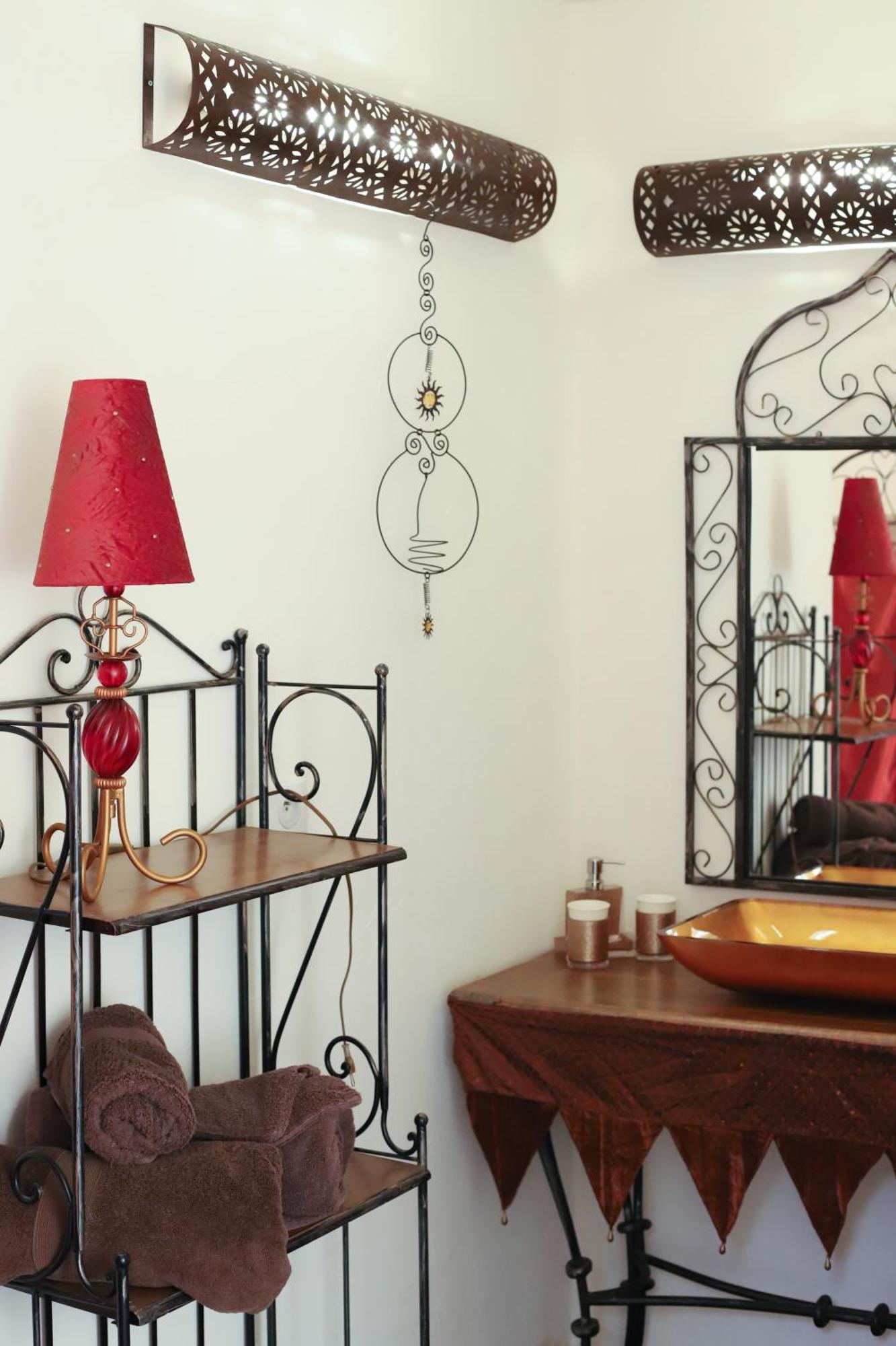 D'hotes La Marlotte Bed & Breakfast 4*