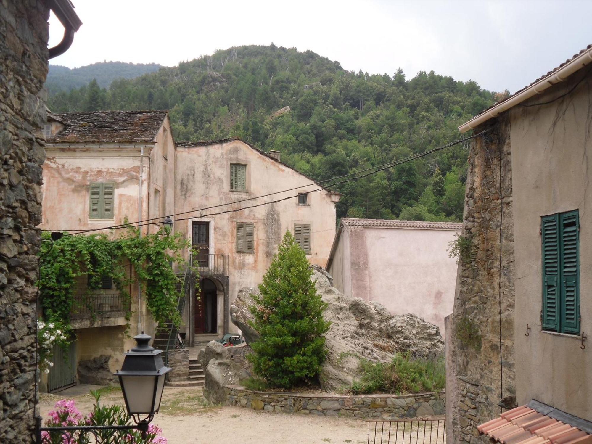 D'hotes La Marlotte Bed & Breakfast